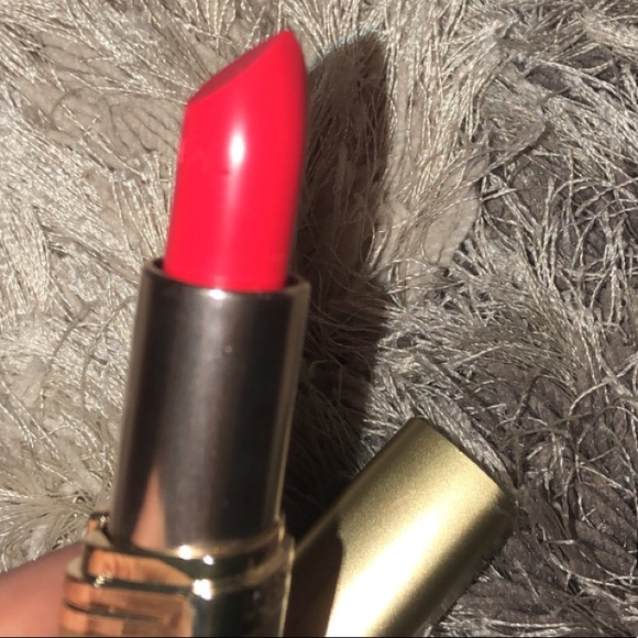 L’ORÉAL LIPSTICK (260 RASPBERRY RUSH) 👄 - Picture 5 of 6